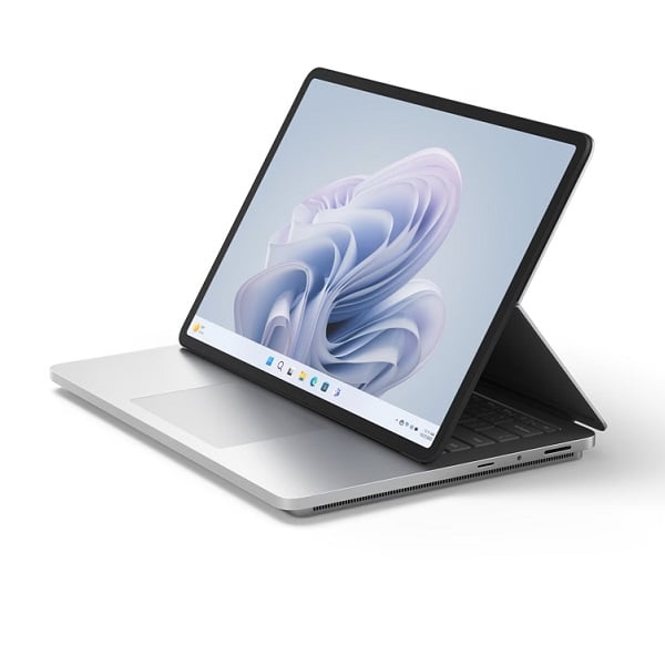 Microsoft Surface Laptop Studio Intel® Core™ i5-11300H/ 16GB/ 256GB/ Intel® Iris® Xe Graphics/ 14.4 inches PixelSense™ Flow Display/ Like new